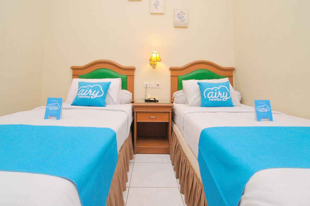 Hotel Maricaya Makassar Esterno foto