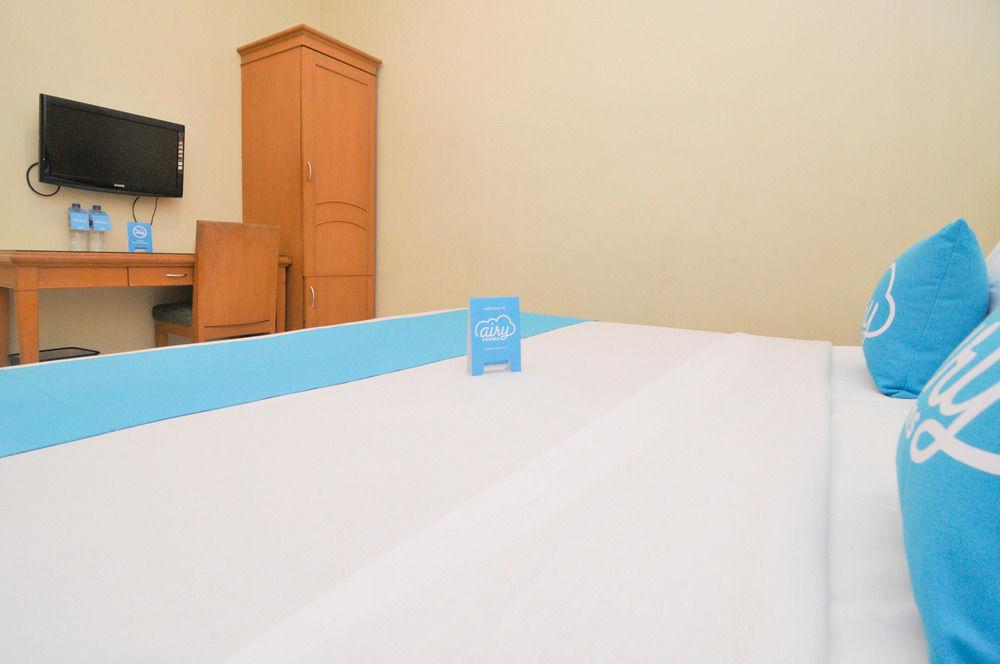 Hotel Maricaya Makassar Esterno foto
