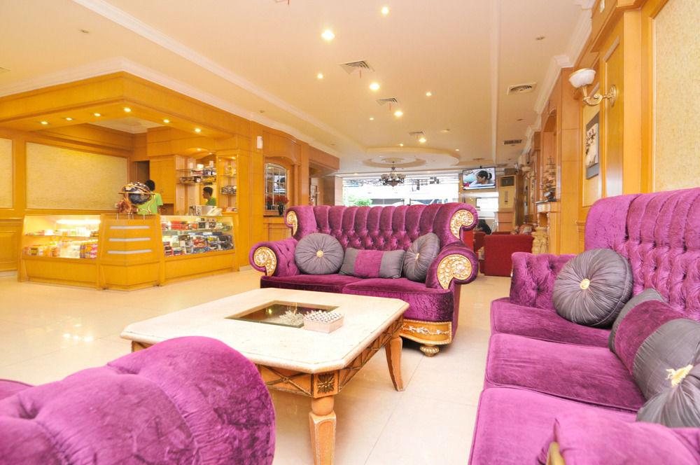 Hotel Maricaya Makassar Esterno foto