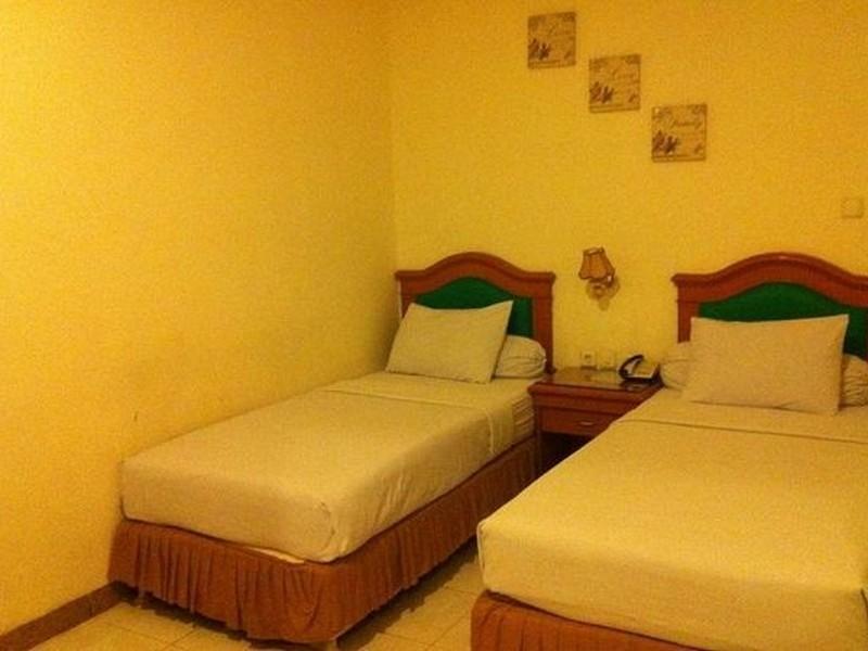 Hotel Maricaya Makassar Esterno foto