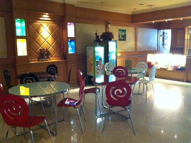 Hotel Maricaya Makassar Esterno foto