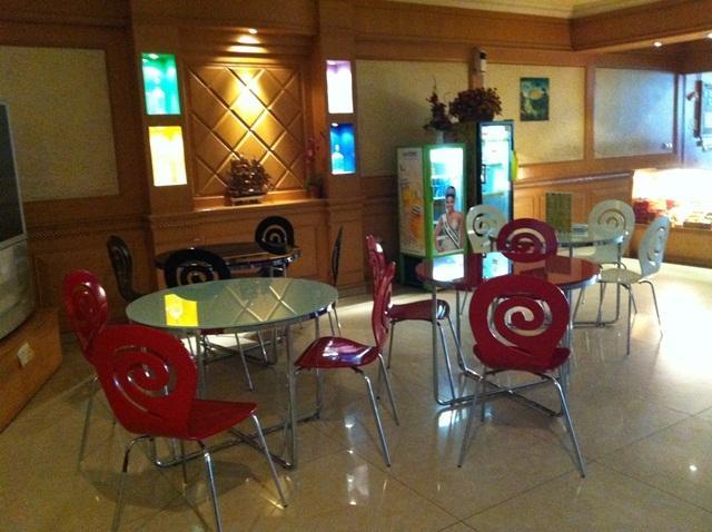 Hotel Maricaya Makassar Esterno foto